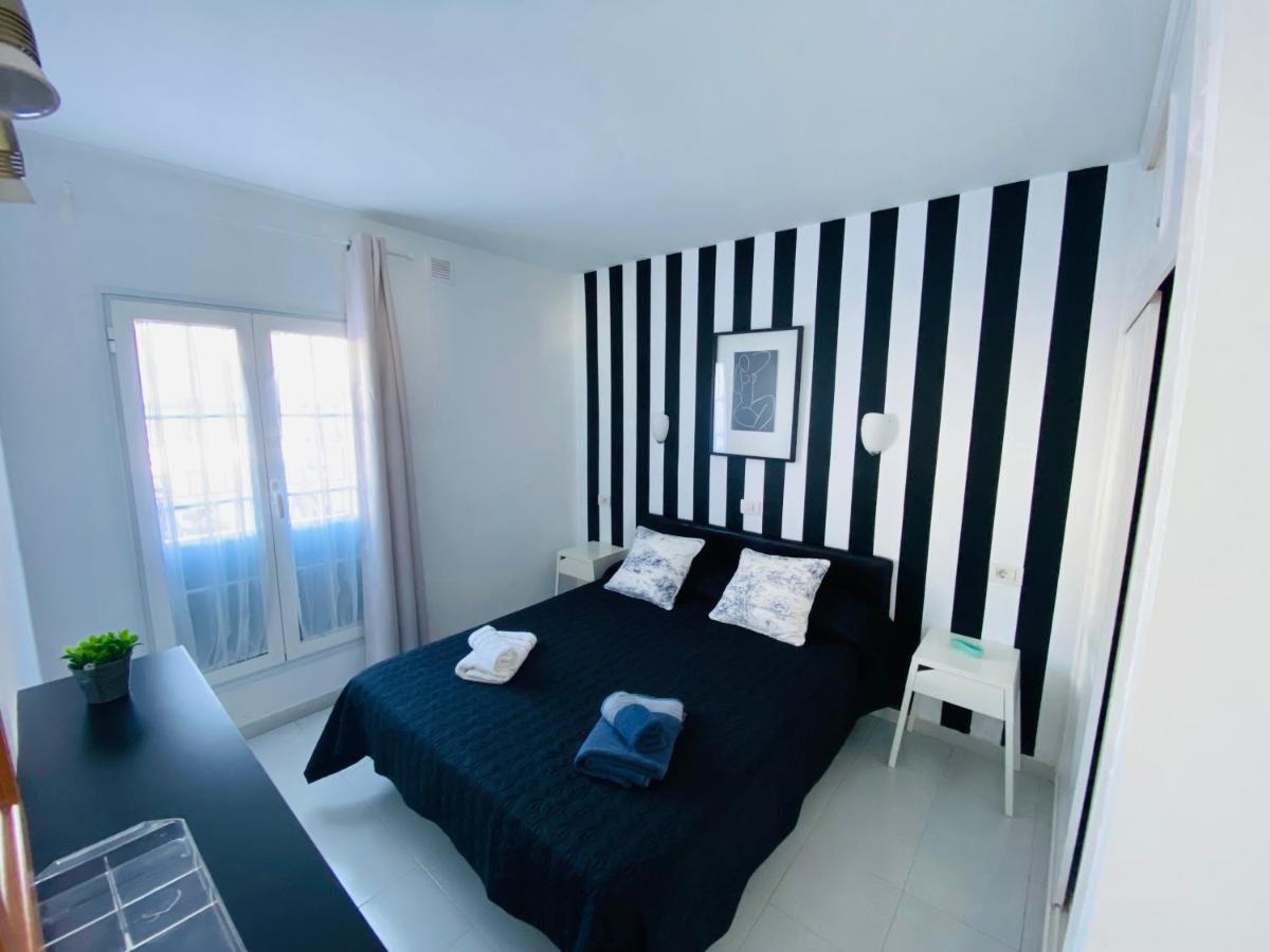 Appartement Aguazul - A Pie De Piscina Y Vistas Al Mar à Puerto del Carmen  Extérieur photo
