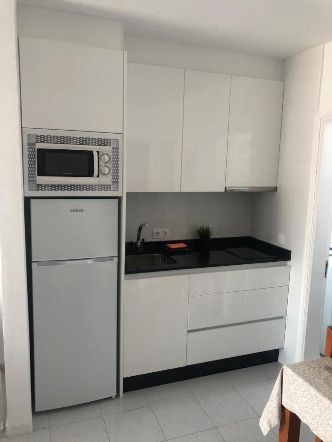 Appartement Aguazul - A Pie De Piscina Y Vistas Al Mar à Puerto del Carmen  Extérieur photo
