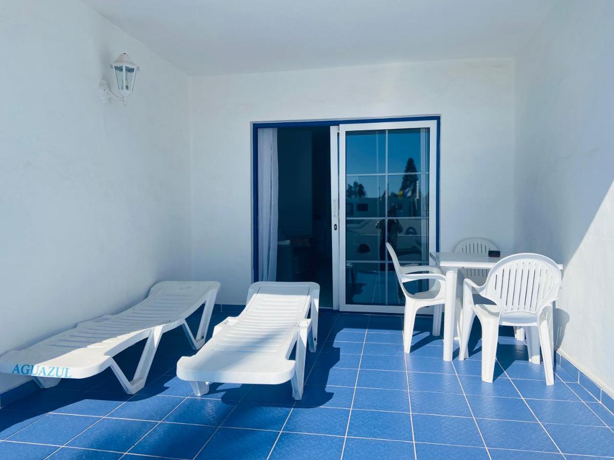 Appartement Aguazul - A Pie De Piscina Y Vistas Al Mar à Puerto del Carmen  Extérieur photo