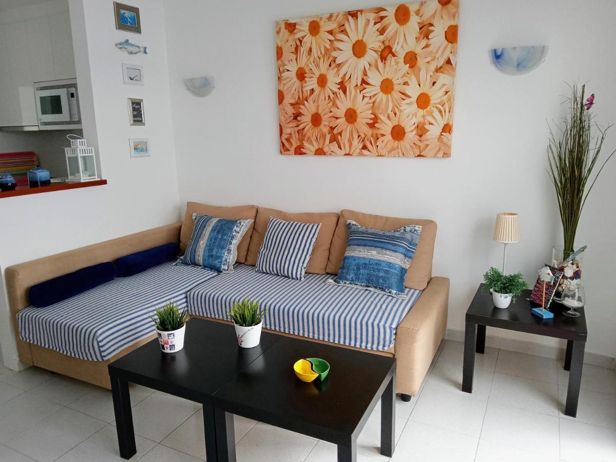 Appartement Aguazul - A Pie De Piscina Y Vistas Al Mar à Puerto del Carmen  Extérieur photo