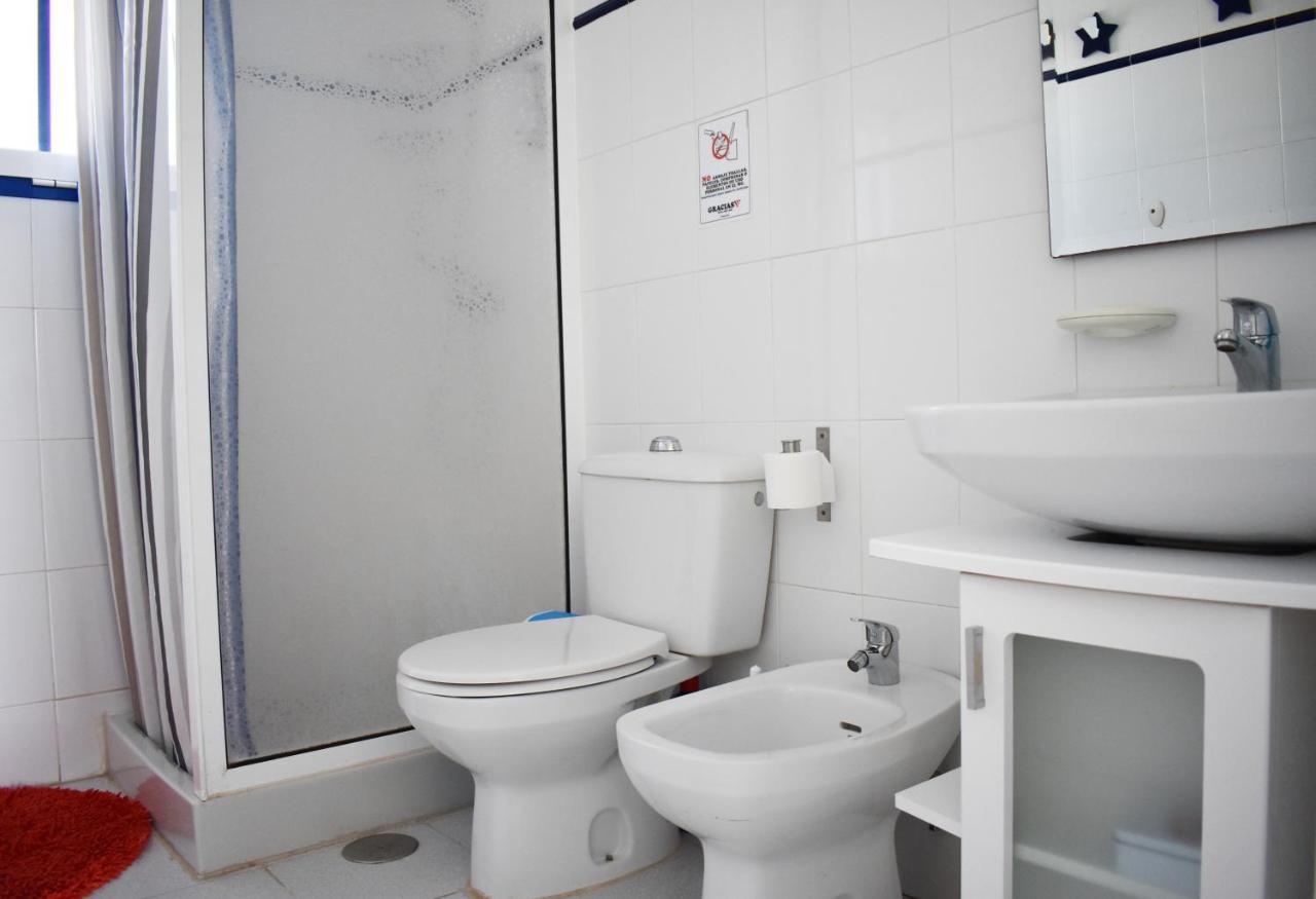 Appartement Aguazul - A Pie De Piscina Y Vistas Al Mar à Puerto del Carmen  Extérieur photo