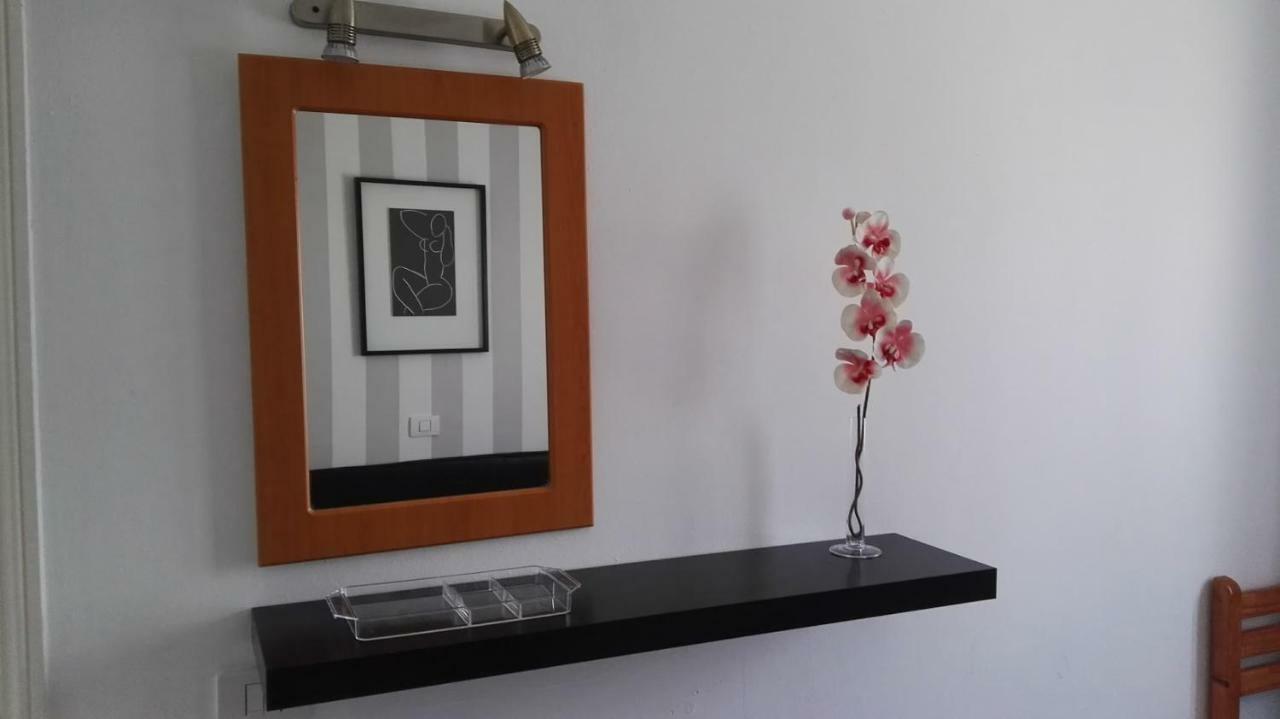 Appartement Aguazul - A Pie De Piscina Y Vistas Al Mar à Puerto del Carmen  Extérieur photo